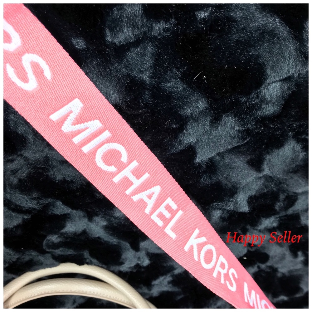 Michael Kors Duffle Bag Purse Tote Pink Rose Gold - Picture 7 of 8